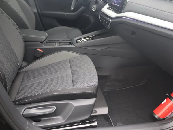 SKODA Octavia Combi (2024) — foto 14 van 33