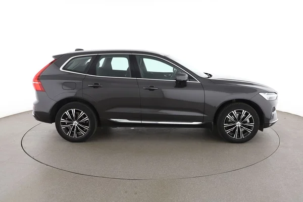 Volvo XC60 (2021) — foto 13 van 16