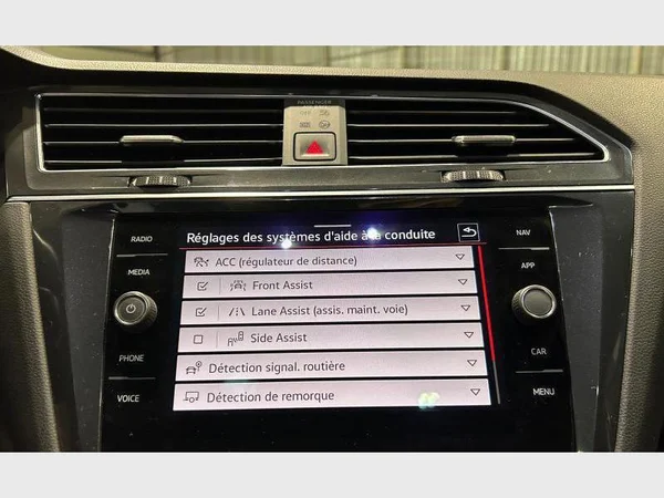 Volkswagen Tiguan Allspace (2022) — foto 8 van 32