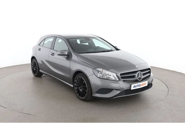 Mercedes-Benz A-Klasse (2015) — foto 14 van 16