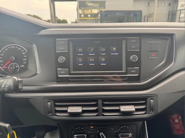 VOLKSWAGEN Polo (2021) — foto 10 van 14