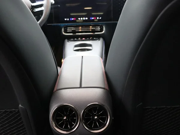 Mercedes-Benz CLA (2025) — foto 14 van 29