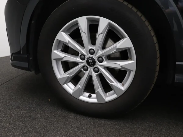 AUDI Q3 Sportback (2024) — foto 16 van 19