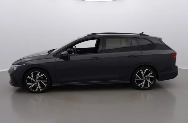 Volkswagen Golf VIII SW (2022) — foto 12 van 29