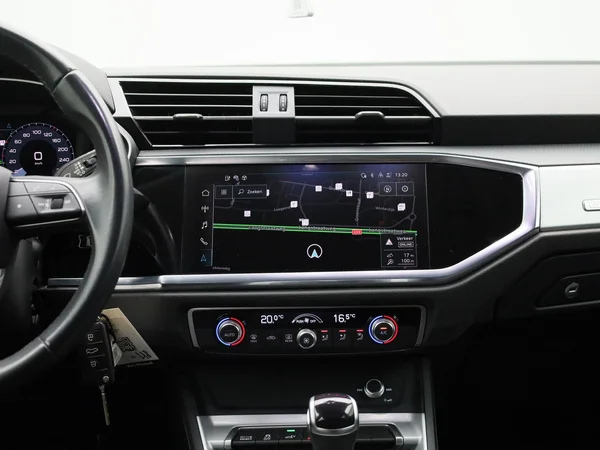 Audi Q3 (2023) — foto 3 van 42