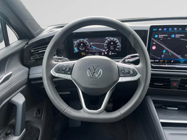 VOLKSWAGEN Tiguan (2026) — foto 14 van 16