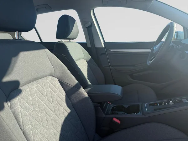 VOLKSWAGEN Golf VIII (2025) — foto 10 van 16