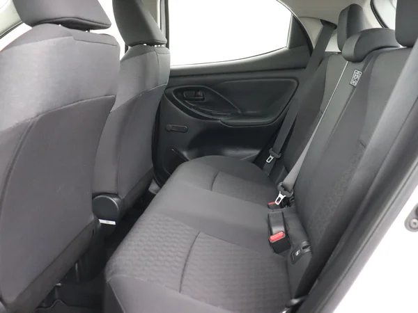 TOYOTA Yaris (2023) — foto 5 van 25