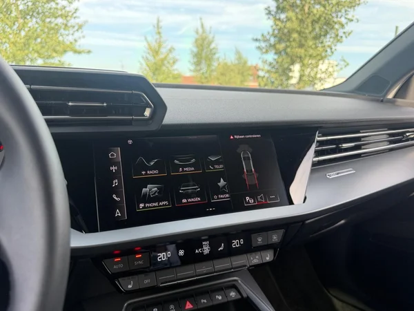 AUDI A3 Sedan (2025) — foto 8 van 17