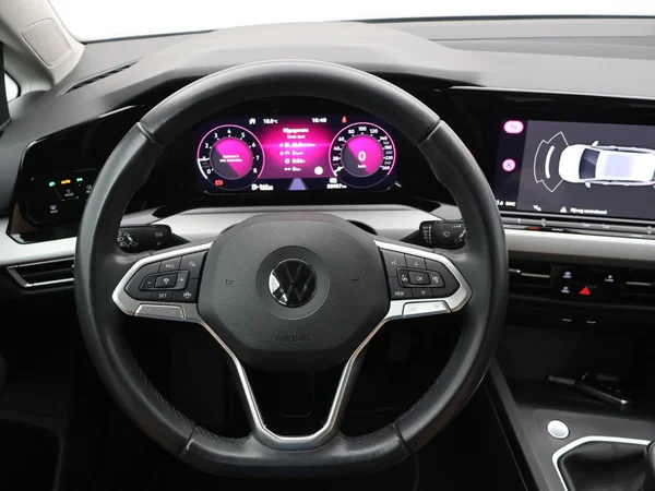 VOLKSWAGEN Golf VIII SW (2022) — foto 11 van 23