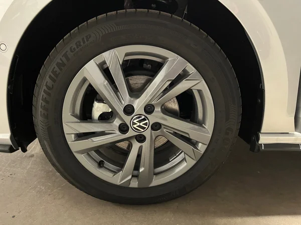 VOLKSWAGEN Polo (2024) — foto 2 van 21