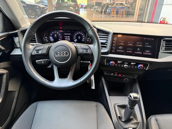 AUDI A1 Sportback (2021) — foto 12 van 15