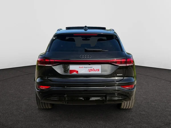 AUDI Q6 e-tron (2025) — foto 16 van 20