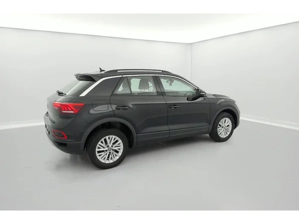 VOLKSWAGEN T-Roc (2024) — foto 24 van 36
