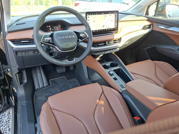 SKODA Enyaq (2025) — foto 4 van 24