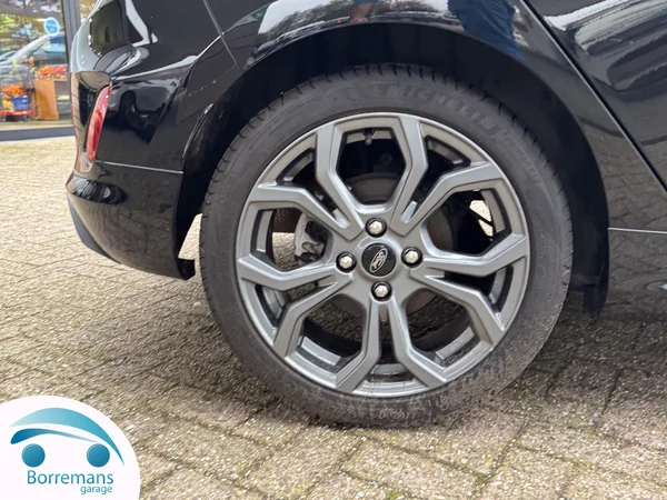 Ford Fiesta (2018) — foto 21 van 28