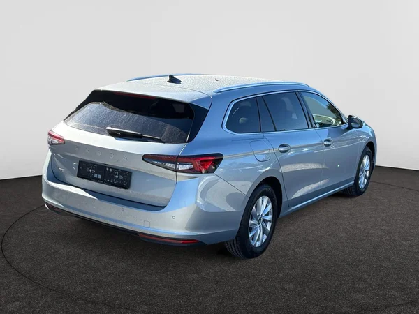 SKODA Superb Combi (2026) — foto 21 van 24