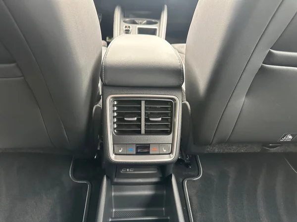 SKODA Elroq (2025) — foto 11 van 13