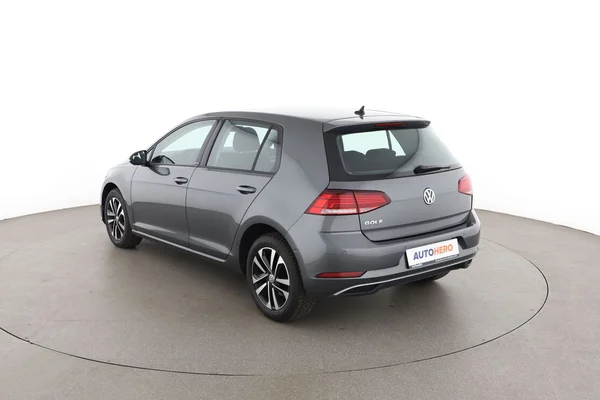 Volkswagen Golf (2019) — foto 10 van 16