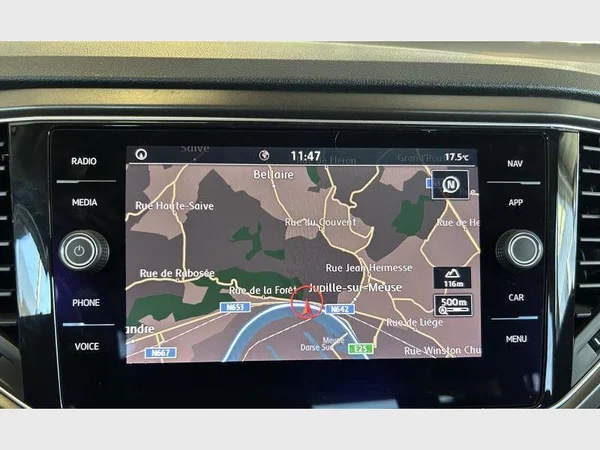 Volkswagen T-Roc (2018) — foto 8 van 32