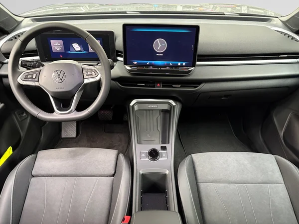 VOLKSWAGEN T-Roc (2026) — foto 14 van 16