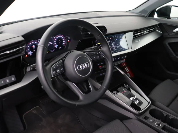 AUDI A3 Sportback (2024) — foto 16 van 17