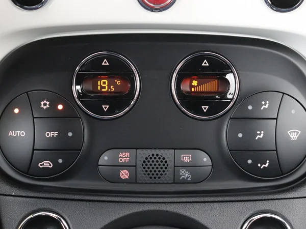 FIAT 500C (2022) — foto 15 van 26