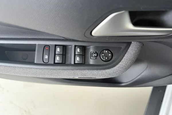 Opel Frontera (2025) — foto 8 van 19