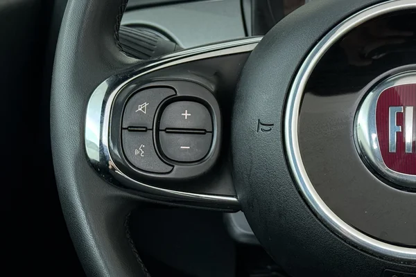 Fiat 500c (2024) — foto 5 van 20