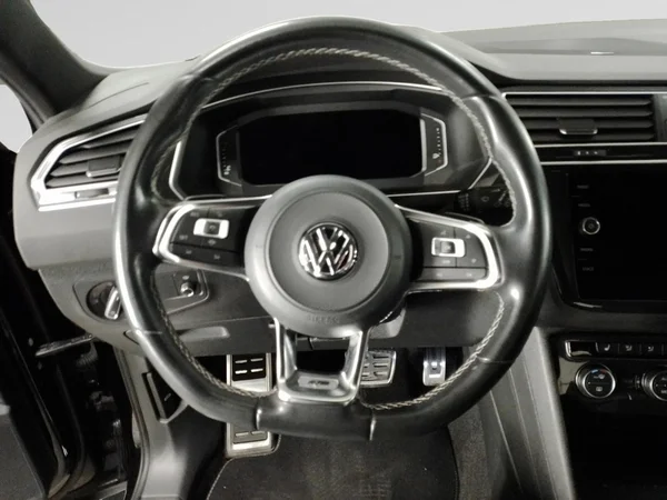 VOLKSWAGEN Tiguan (2020) — foto 4 van 23