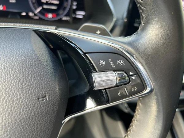 SKODA Octavia Combi Dsl (2021) — foto 32 van 41