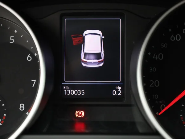 VOLKSWAGEN Tiguan (2021) — foto 9 van 21
