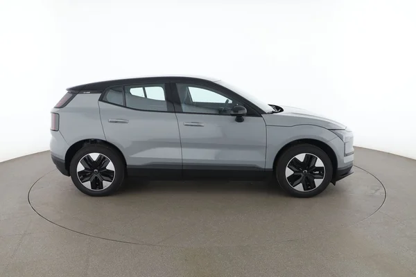 Volvo EX30 (2024) — foto 13 van 16