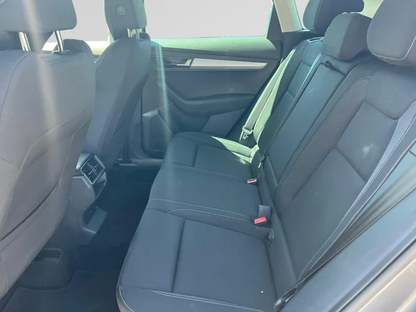 SKODA Karoq (2022) — foto 5 van 18