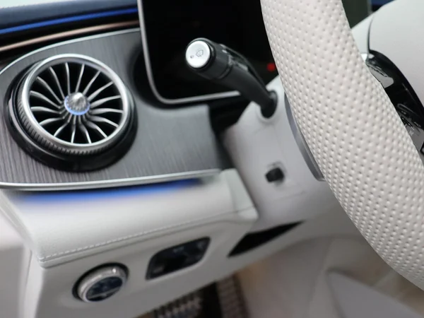 Mercedes-Benz EQE (2026) — foto 2 van 25