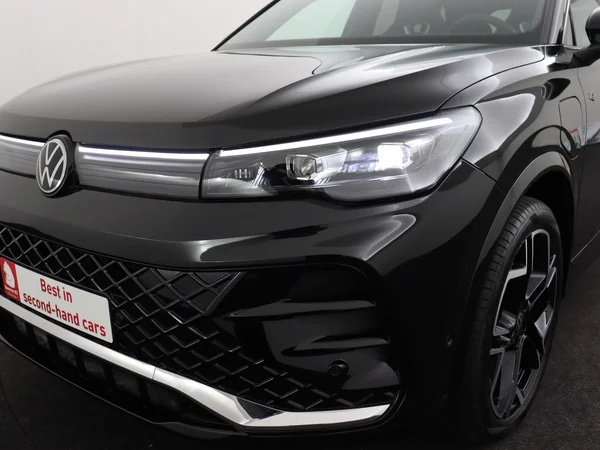 VOLKSWAGEN Tiguan (2025) — foto 29 van 35