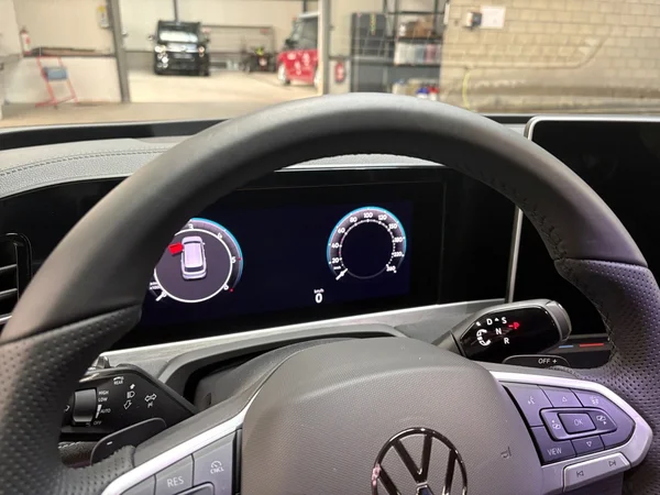 VOLKSWAGEN Passat Variant (2026) — foto 18 van 20