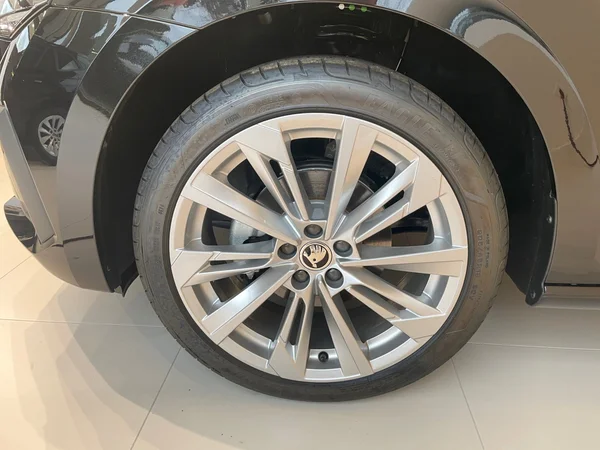 SKODA Scala (2025) — foto 2 van 18