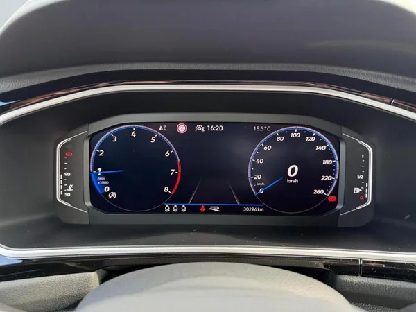 VOLKSWAGEN T-Roc (2024) — foto 6 van 28