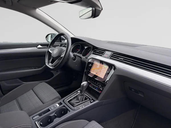 VOLKSWAGEN Passat Variant (2021) — foto 8 van 24