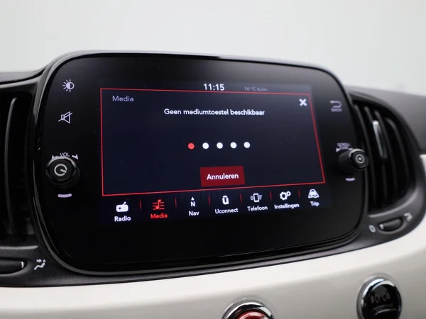 Fiat 500C (2023) — foto 13 van 40