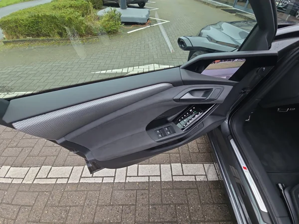 AUDI A6 Avant e-tron (2025) — foto 13 van 30