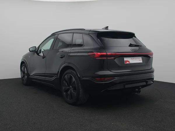 AUDI Q6 e-tron (2026) — foto 17 van 21