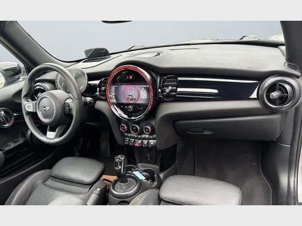 MINI Mini (2023) — foto 29 van 29