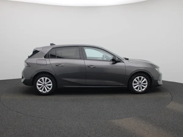 Opel Astra (2023) — foto 35 van 38