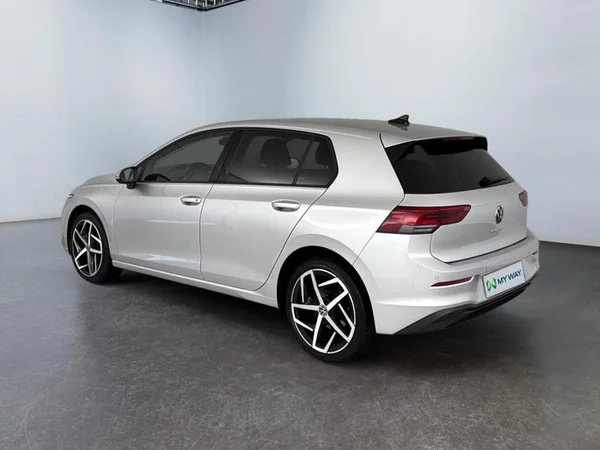 VOLKSWAGEN Golf VIII Dsl (2023) — foto 33 van 35