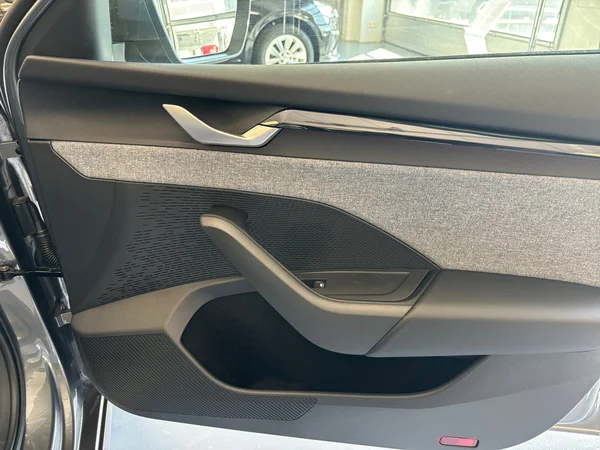SKODA Octavia Combi (2025) — foto 3 van 24