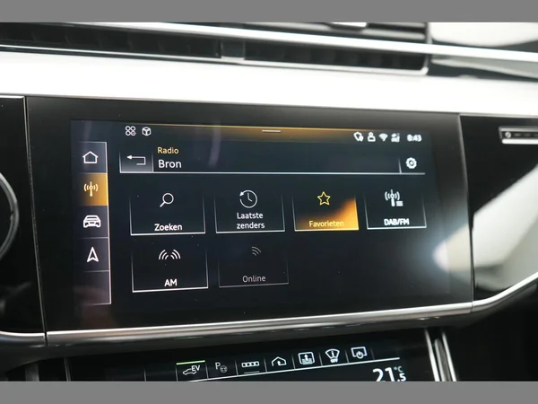 AUDI A8 Long PHEV (2024) — foto 11 van 53