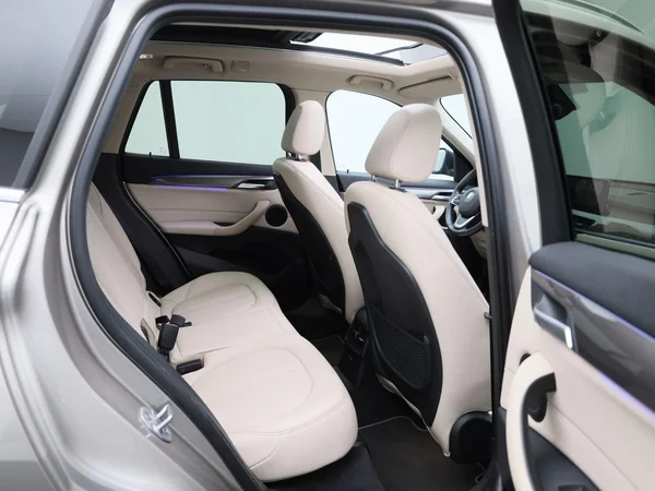 BMW X1 (2021) — foto 33 van 47