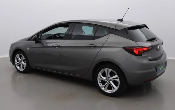 Opel Astra (2021) — foto 23 van 39
